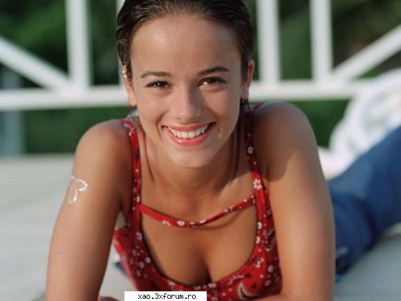 Alizee - Alizee- nu-i asa ca e o dulce? :) - Vedete straine