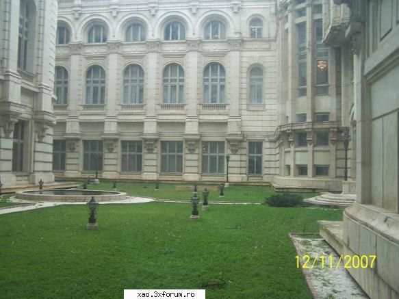 "Casa Poporului" sau "Palatul Parlamentului" - Palatul Parlamentului - Poze diverse din Romania