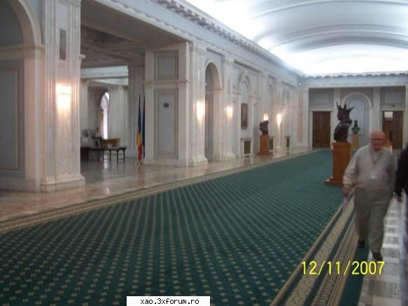 "Casa Poporului" sau "Palatul Parlamentului" - Palatul Parlamentului - Poze diverse din Romania